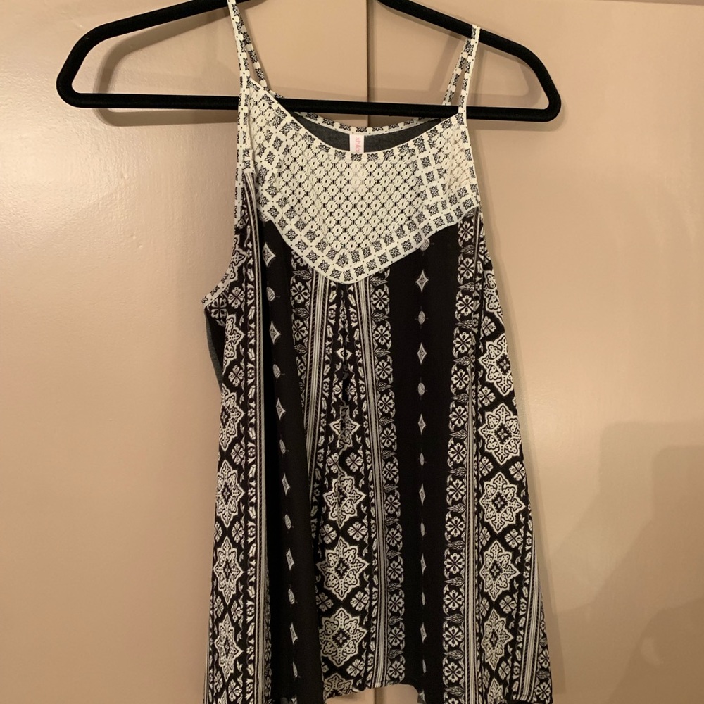 Flowing tank top